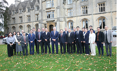 Delegates from the QAU visiting the RAU