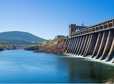 Large reservoir and dam