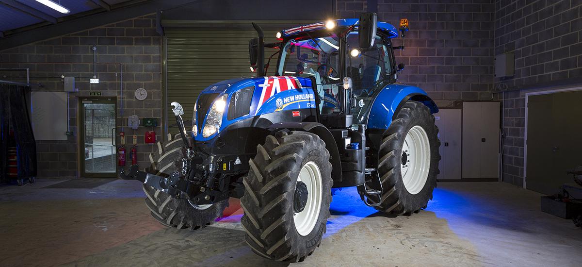 Tractor Driving - Operation & Machine Handling (Lantra) | Royal